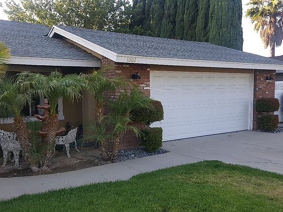 2nd image of 1002 Meadowview Ct