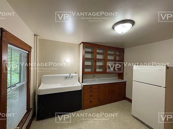 4th image of 2306 Washington St