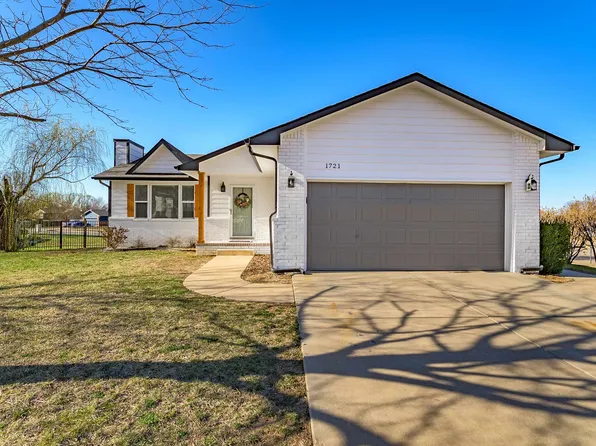 1721 N Hawthorn Ct, Andover, KS 67002