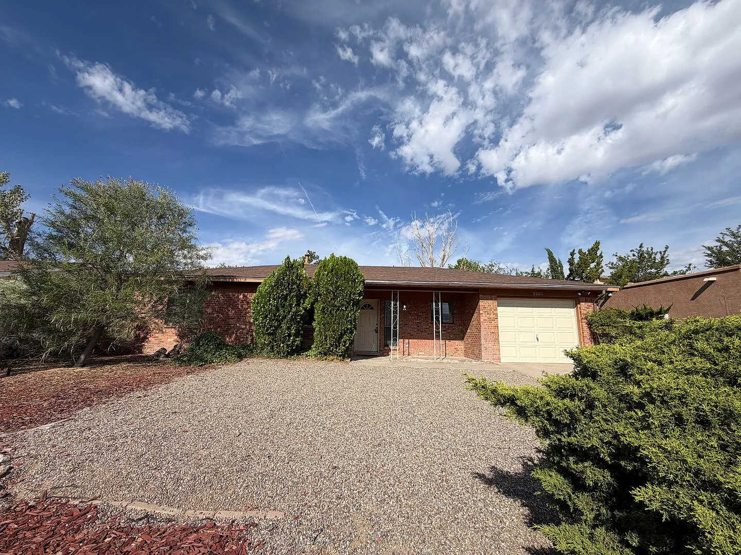 3 Bedroom Single Story Home Available Near Eagle Ranch & Irving Blvd NW in Paradise Hills — Photo 1