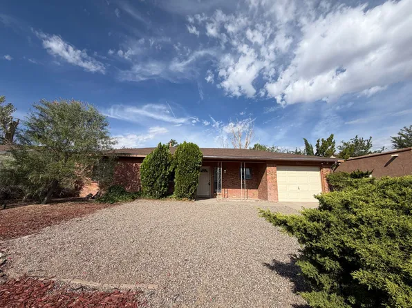 9937 Clearwater St NW, Albuquerque, NM 87114