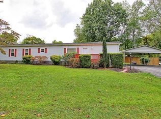 175 Hidden Oaks Dr, Johnson City, TN 37601