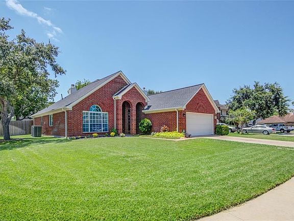 3rd image of 3110 Hammerwood Cir