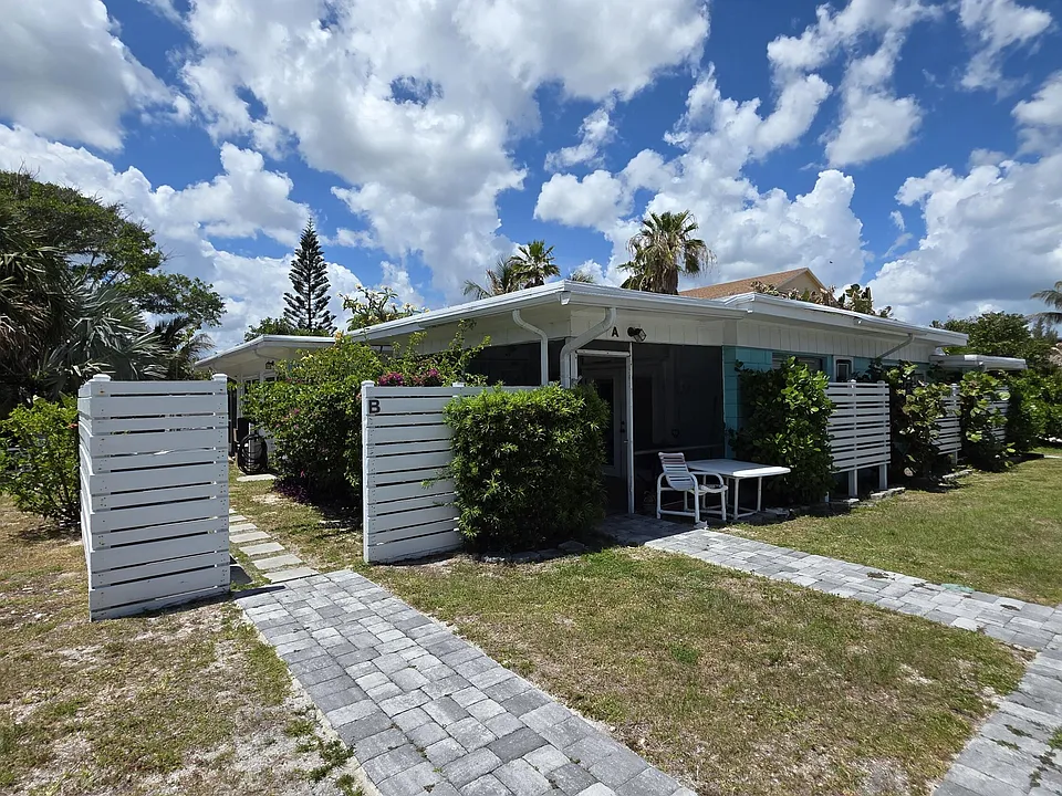 1125 S Ocean Dr #B