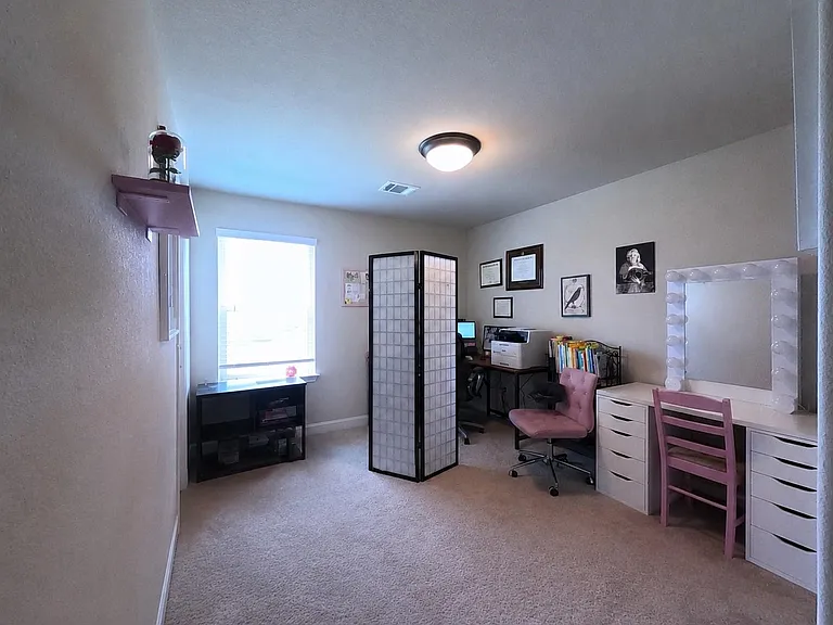 377 Selah Ct — Photo 16