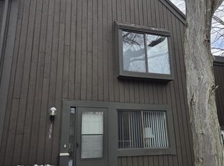 156 Carberry Hill Ct, Kalamazoo, MI 49006