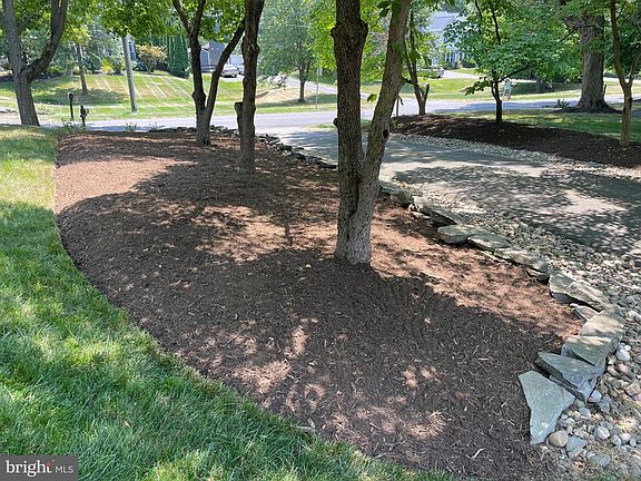 2nd image of 531 S Nursery Ave