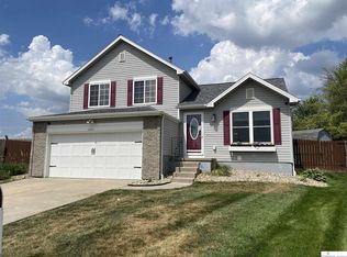 15458 Mormon Cir, Bennington, NE 68007
