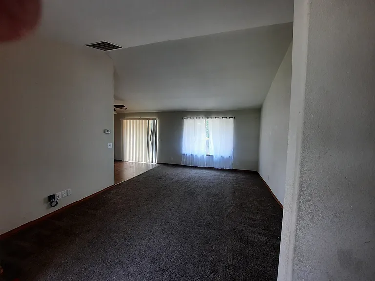 8071 N Ainsworth Dr — Photo 2
