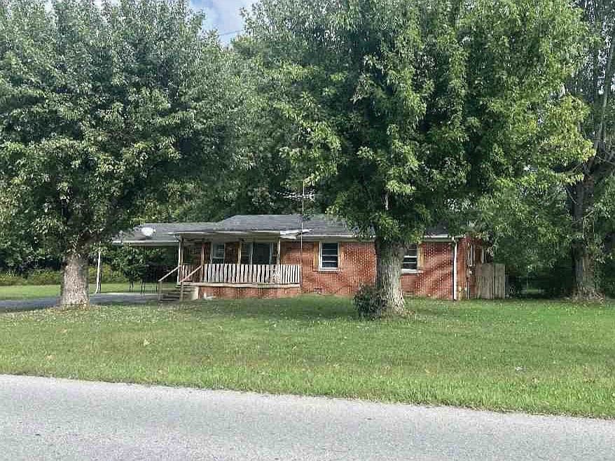 2nd image of 108 Searcy Ln