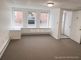 104 Main St, Winterport, ME