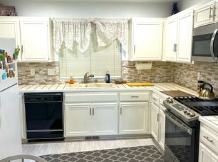 965 Sandalwood Dr, Lake Arrowhead, CA 92352