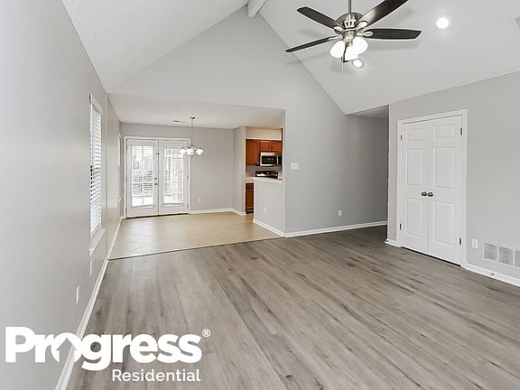 3rd image of 6618 Sleepy Oak Dr