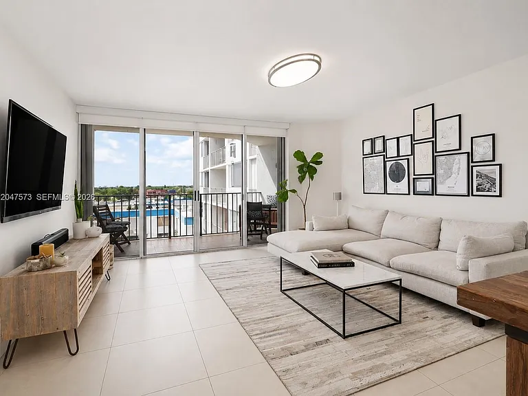 1700 NW North River Dr #804 — Photo 9