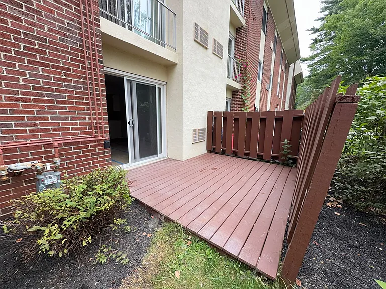 757 Main St #35 — Photo 10