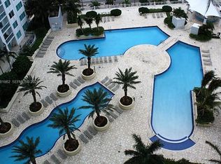253 NE 2nd St APT 1402, Miami, FL 33132