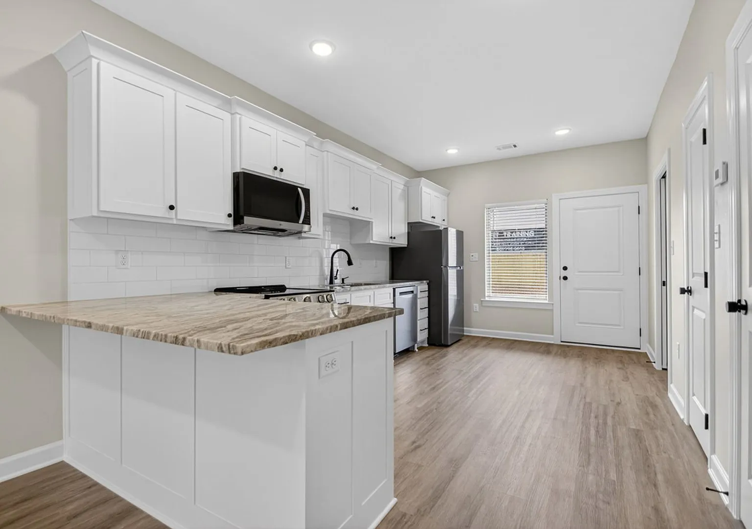 SOMA Area, Little Rock - 2 Bedroom - New Construction Luxury Townhomes — Photo 4