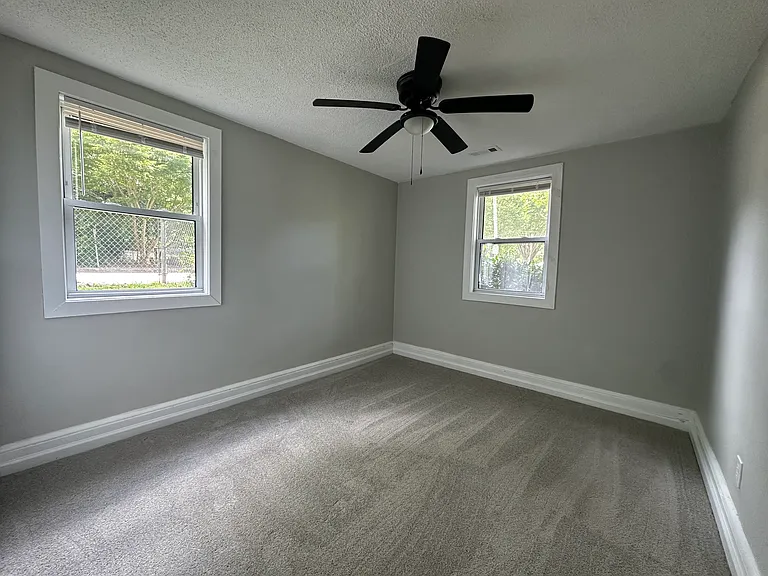 1078 Otis Blvd — Photo 5
