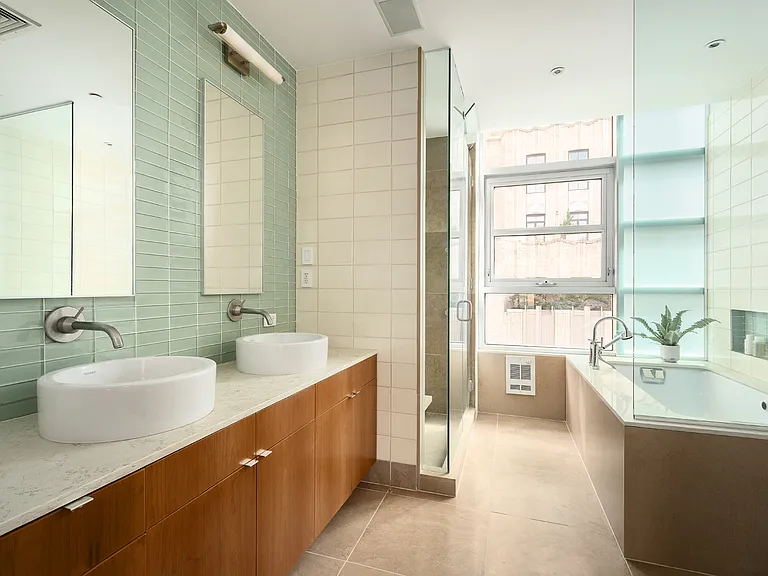 211 W 18th St #PENTHOUSE — Photo 13