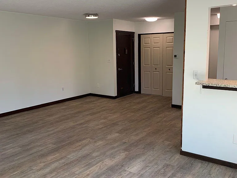 11 Greenbriar Dr — Photo 19