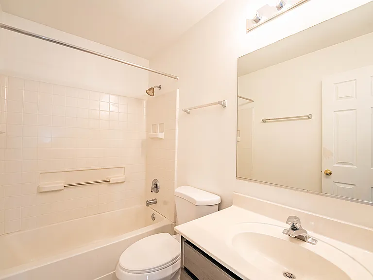 965 Summerhill Dr — Photo 24