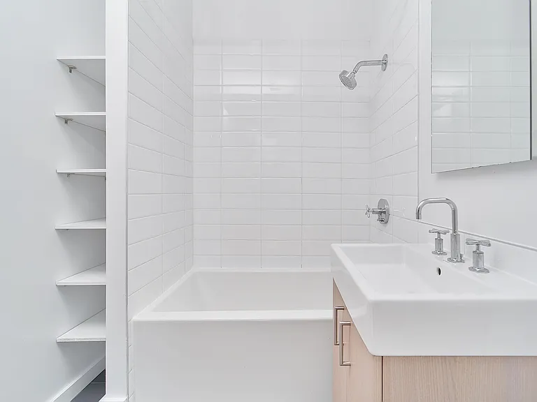 55 Hope St #106 — Photo 6