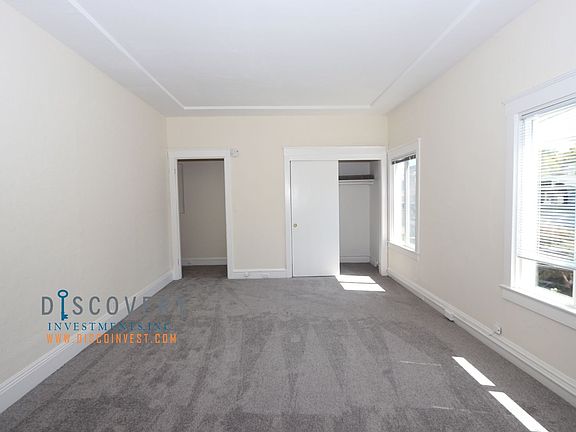 3rd image of 451 Wayne Ave Unit 4