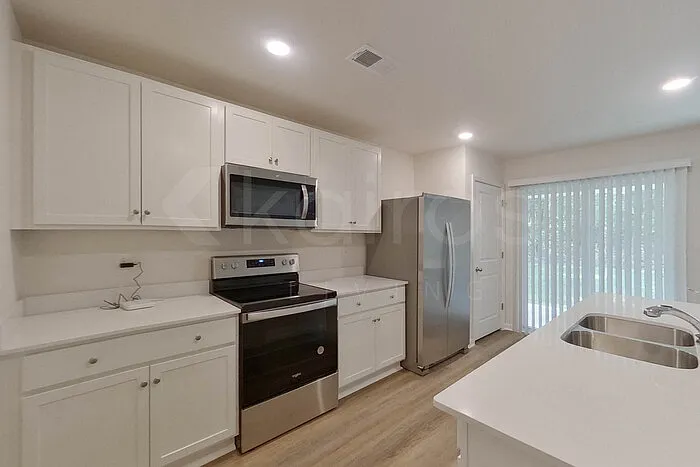 104 Overstreet Way — Photo 8