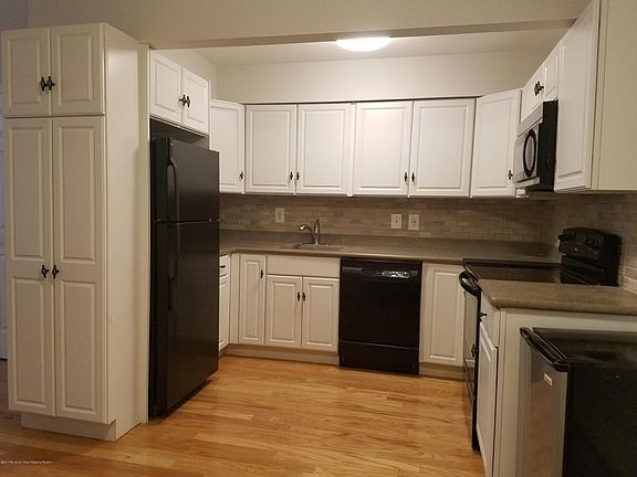 4th image of 1382 Ocean Ave Unit 9B