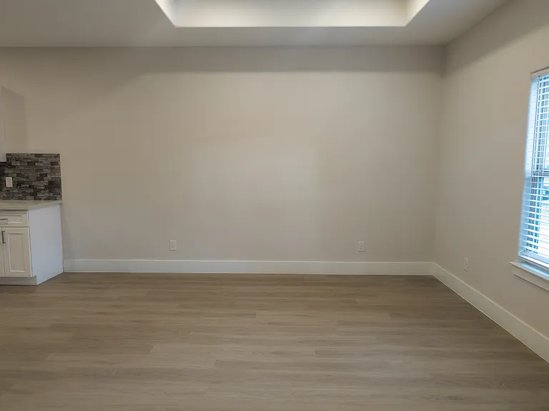 416 Lake St #102 — Photo 4