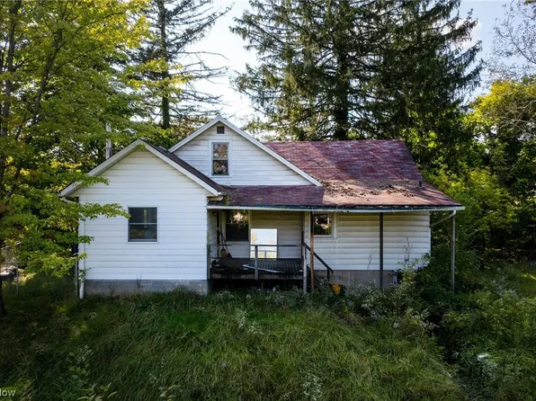 1497 Center Rd, Hinckley, OH 44233