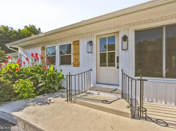 235 E Pittsfield St, Pennsville, NJ 08070
