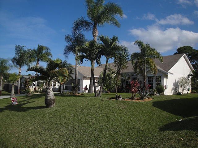 1st image of 212 SW Molloy