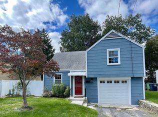 167 Hollow Tree Ridge Rd, Darien, CT 06820