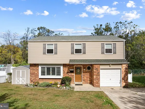 8669 Steeple Dr, Philadelphia, PA 19128