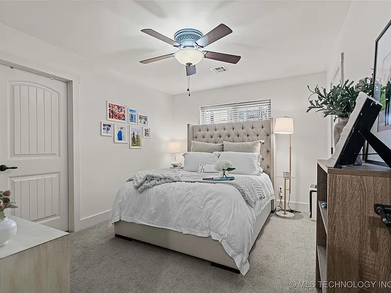 1407 S Saint Louis Ave #B — Photo 31