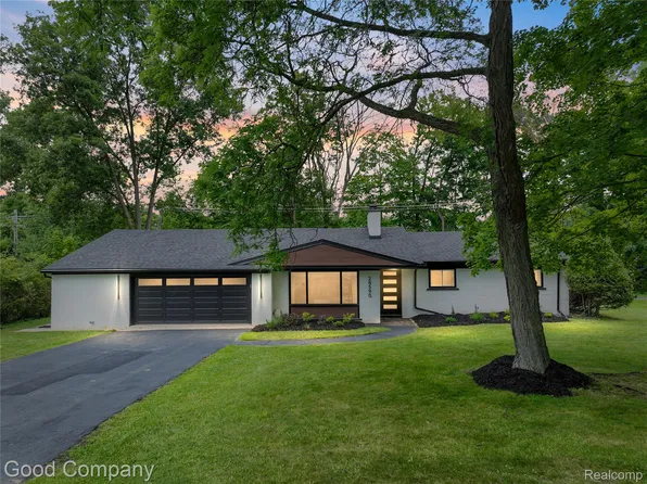28590 Green Willow St, Farmington Hills, MI 48331