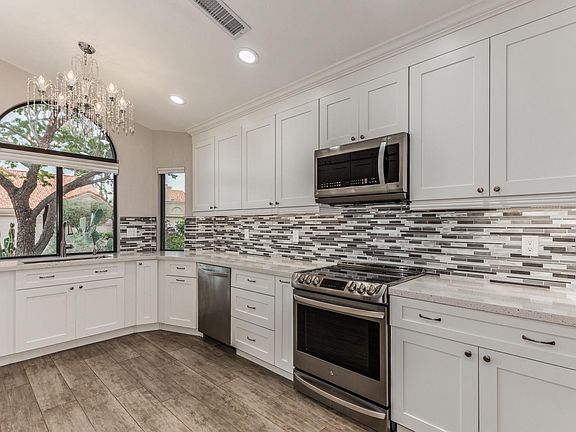 4th image of 11813 N 112th Way