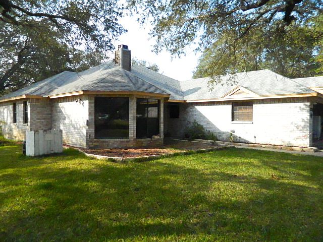 1st image of 217 Spanishwoods Dr