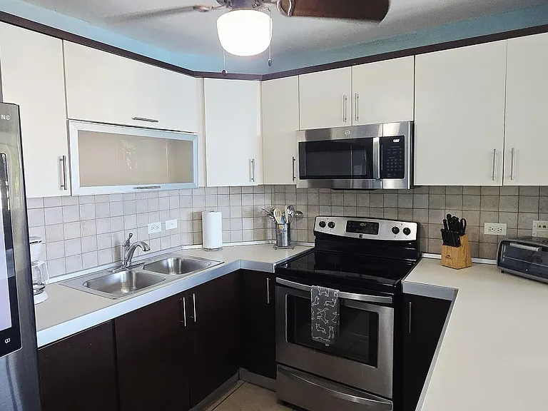 215 Calle Andalucia Apt Aguadilla Pr — Photo 10