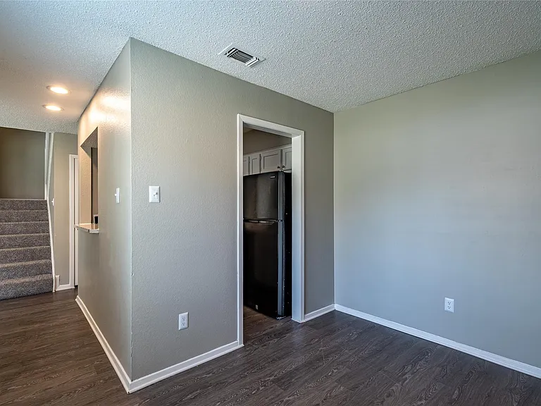 806 Treadwell Ct #806B — Photo 7