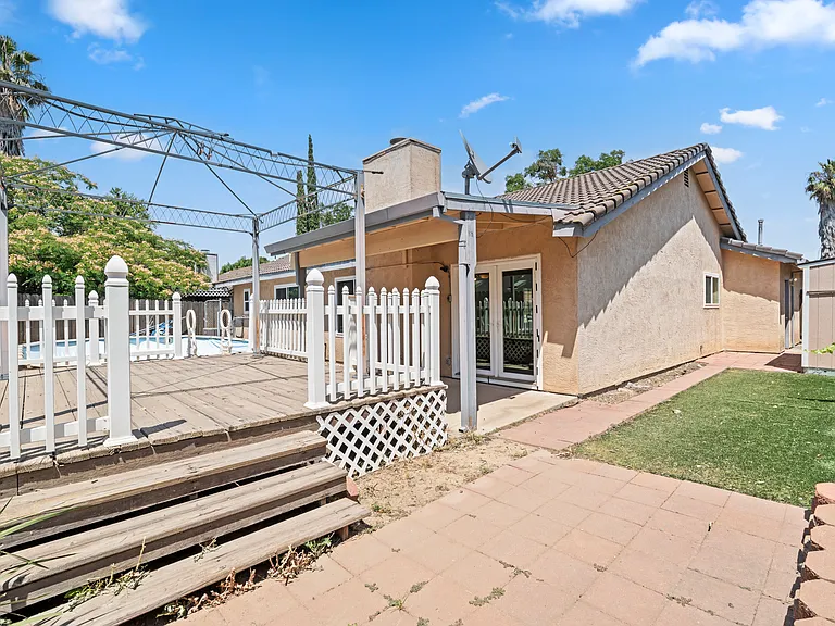 301 Goldrun Dr — Photo 18