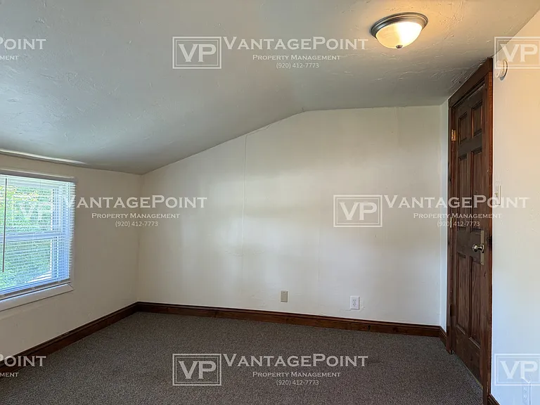 220 S Maple Ave — Photo 7