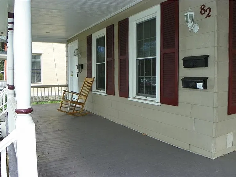82 Adams St #1 — Photo 3