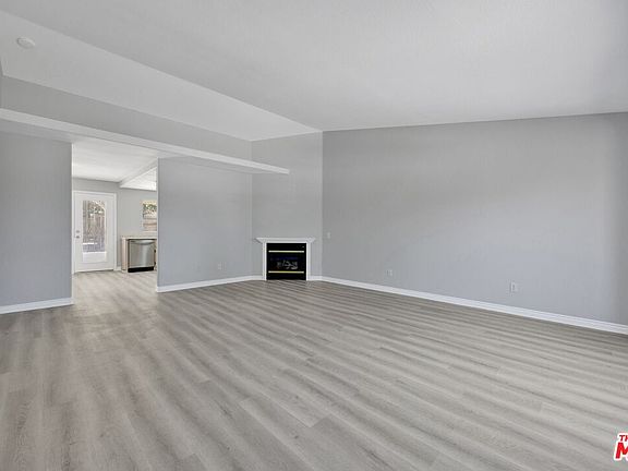 4th image of 43650 5th St E
