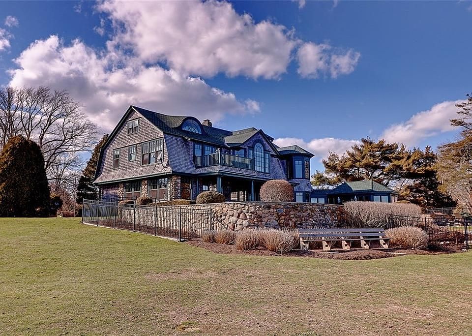 2nd image of 4 Stonegate Rd