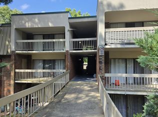 500 Umstead Dr #306C, Chapel Hill, NC 27516