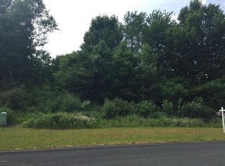 1099 Buster Dr, Kalamazoo, MI 49009