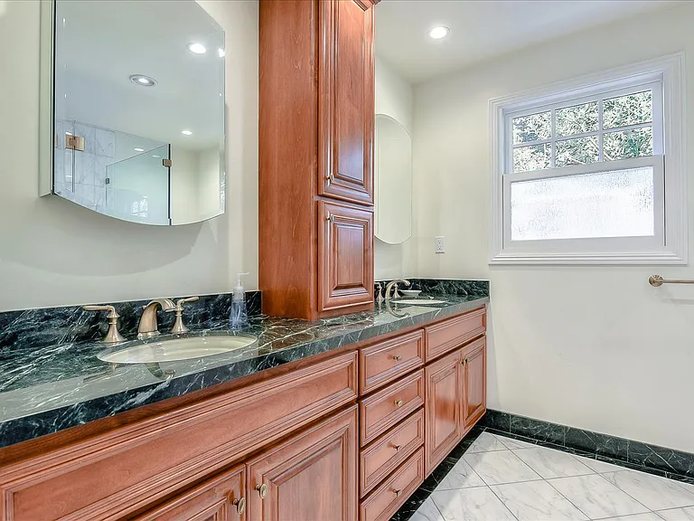 135 Wilder Ave — Photo 25