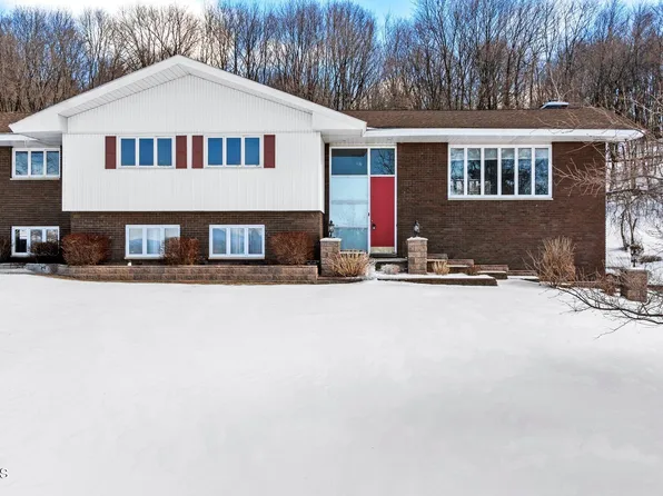 30 Oriel Lane, Rensselaer, NY 12144